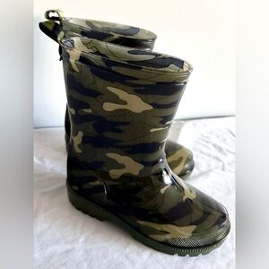 Capelli New York Kids Rain Boots Size 12 Green Camo Waterproof Pull-On